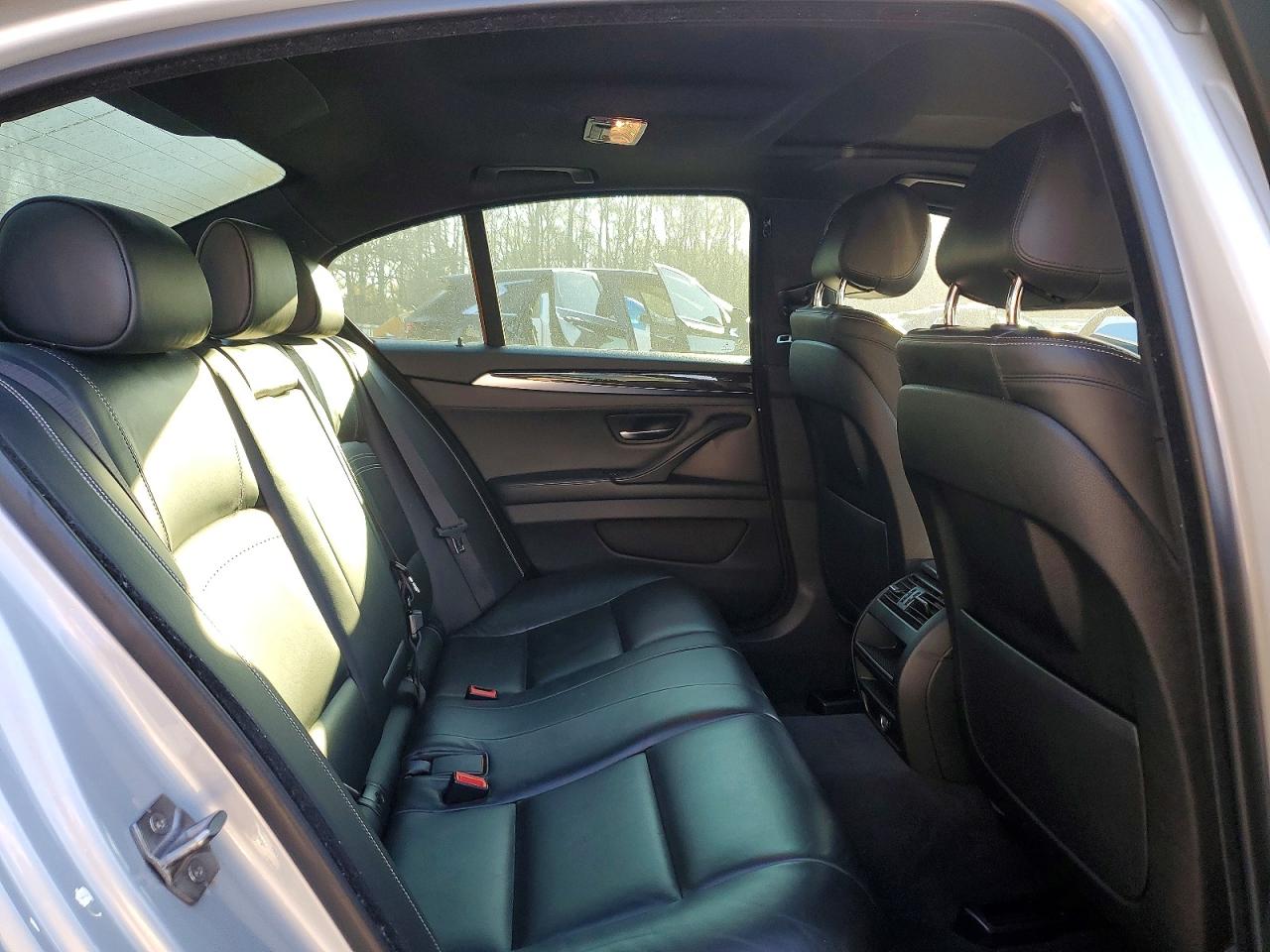 2016 BMW 535 I photo 28
