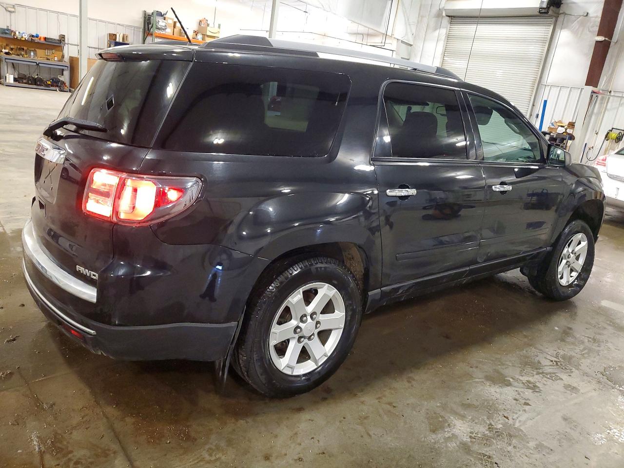 2015 GMC ACADIA SLE photo 3