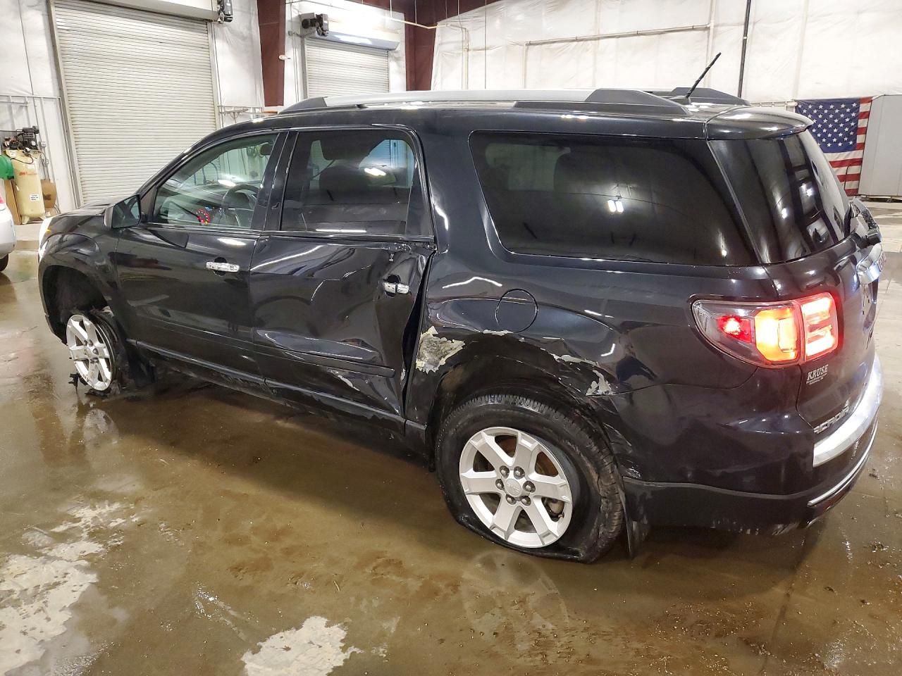 2015 GMC ACADIA SLE photo 2