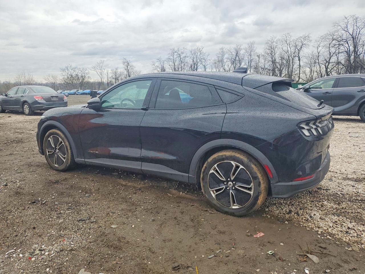 2021 FORD MUSTANG MACH-E SELECT photo 4