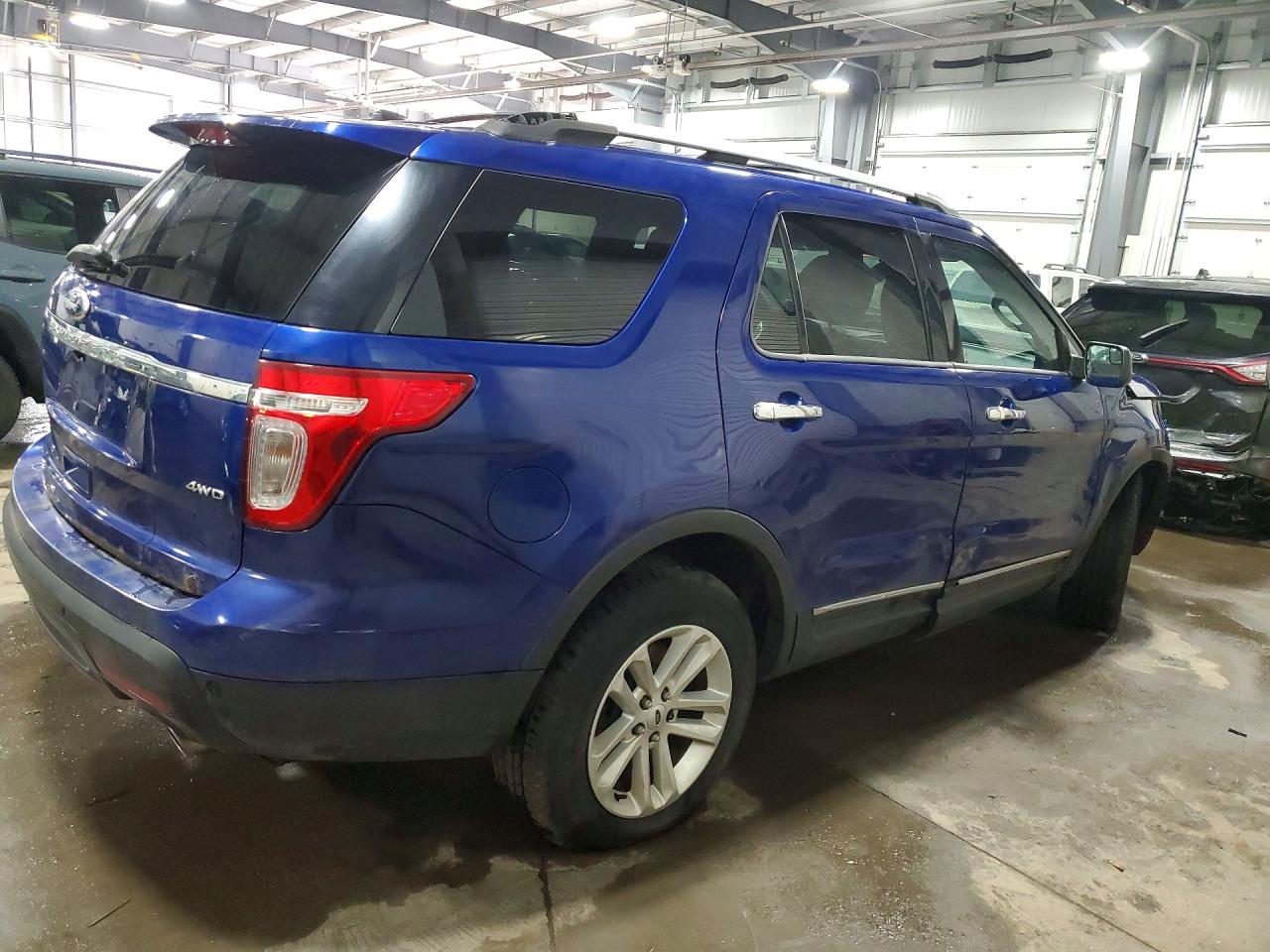 2013 FORD EXPLORER XLT photo 5