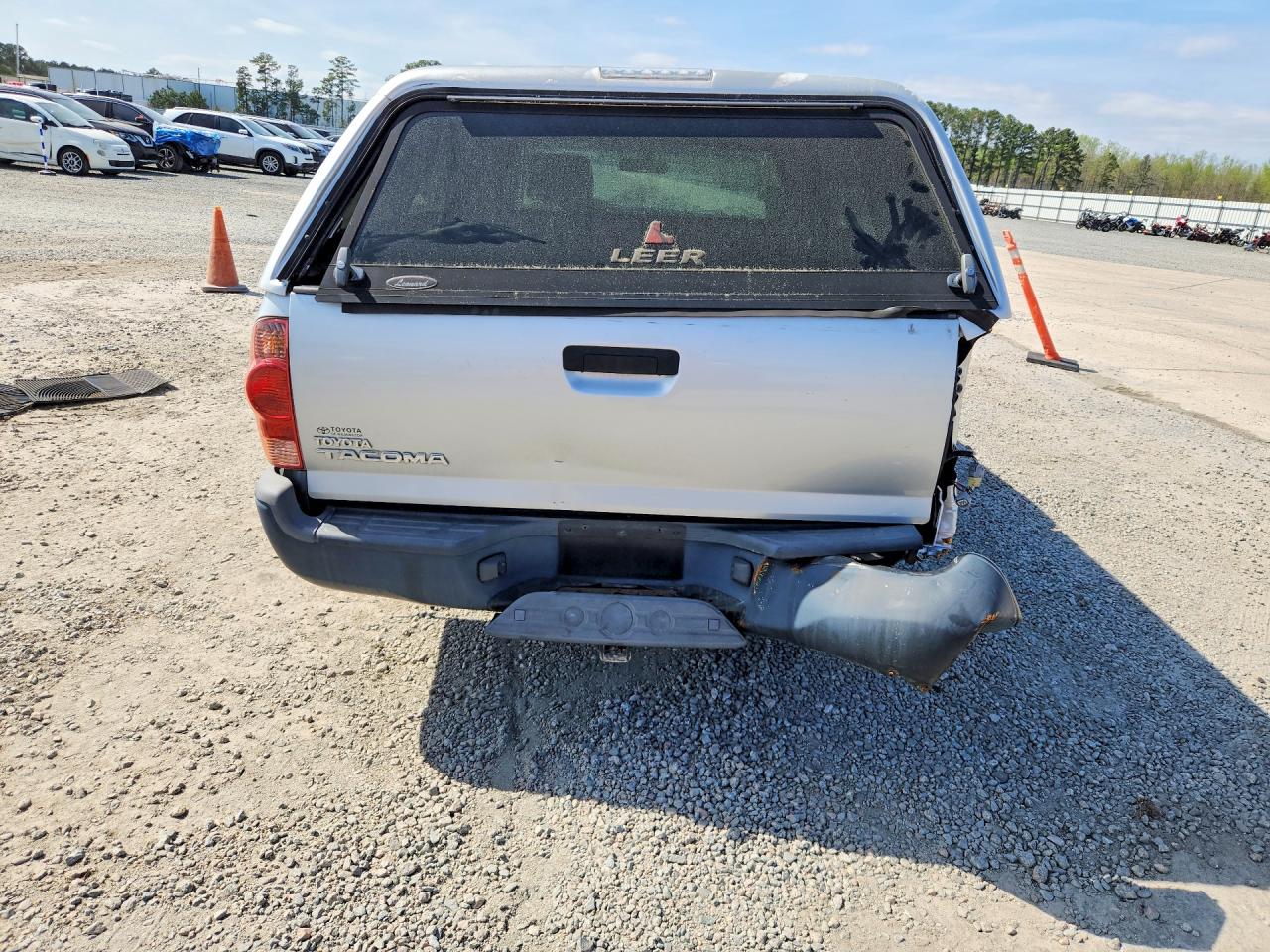 2007 TOYOTA TACOMA BASE photo 16