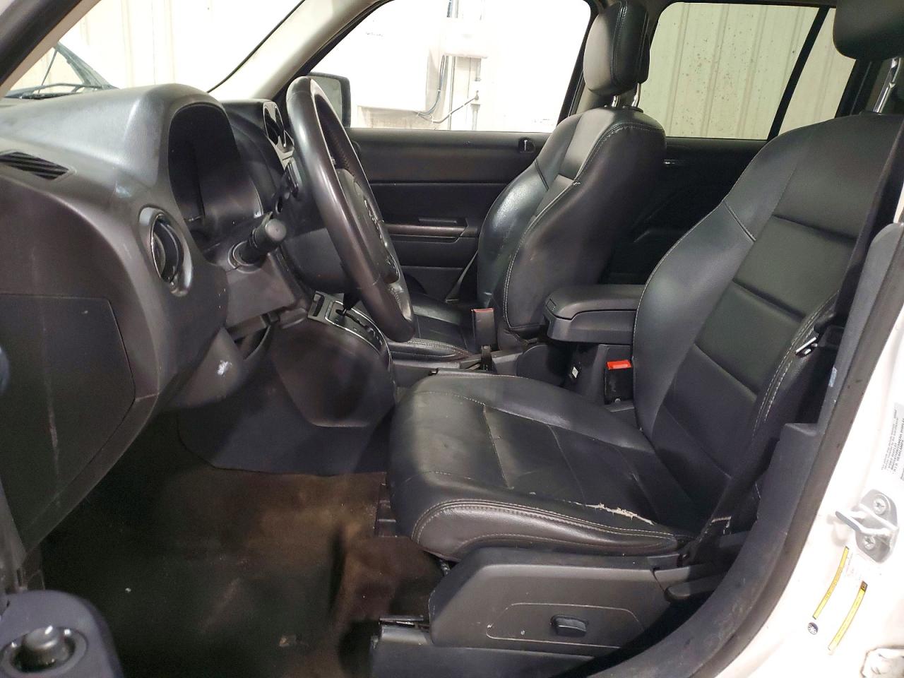2015 JEEP PATRIOT LATITUDE photo 13
