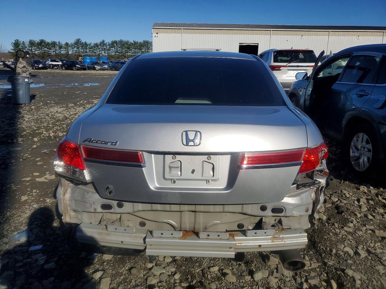 2011 HONDA ACCORD LXP photo 16