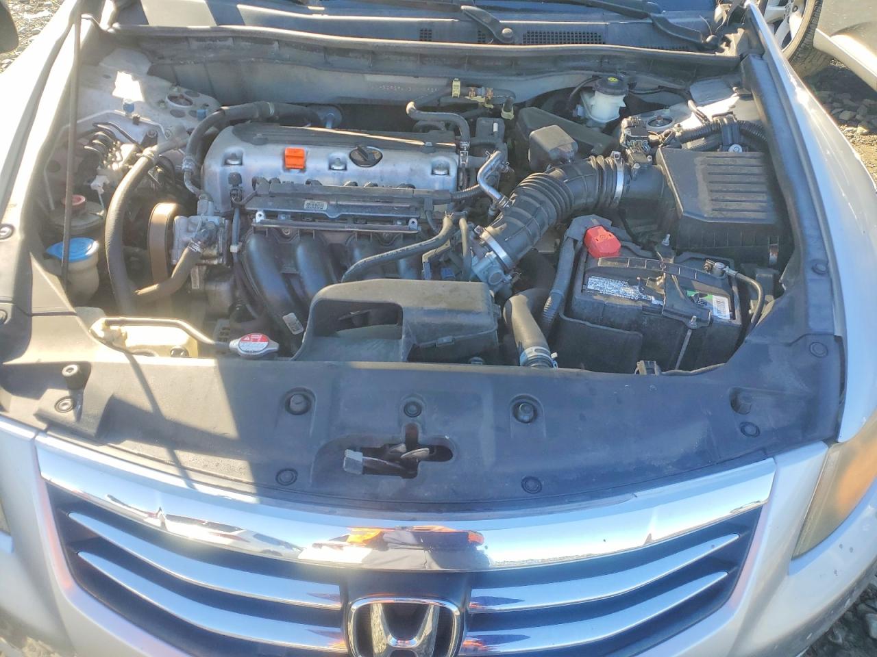 2011 HONDA ACCORD LXP photo 31