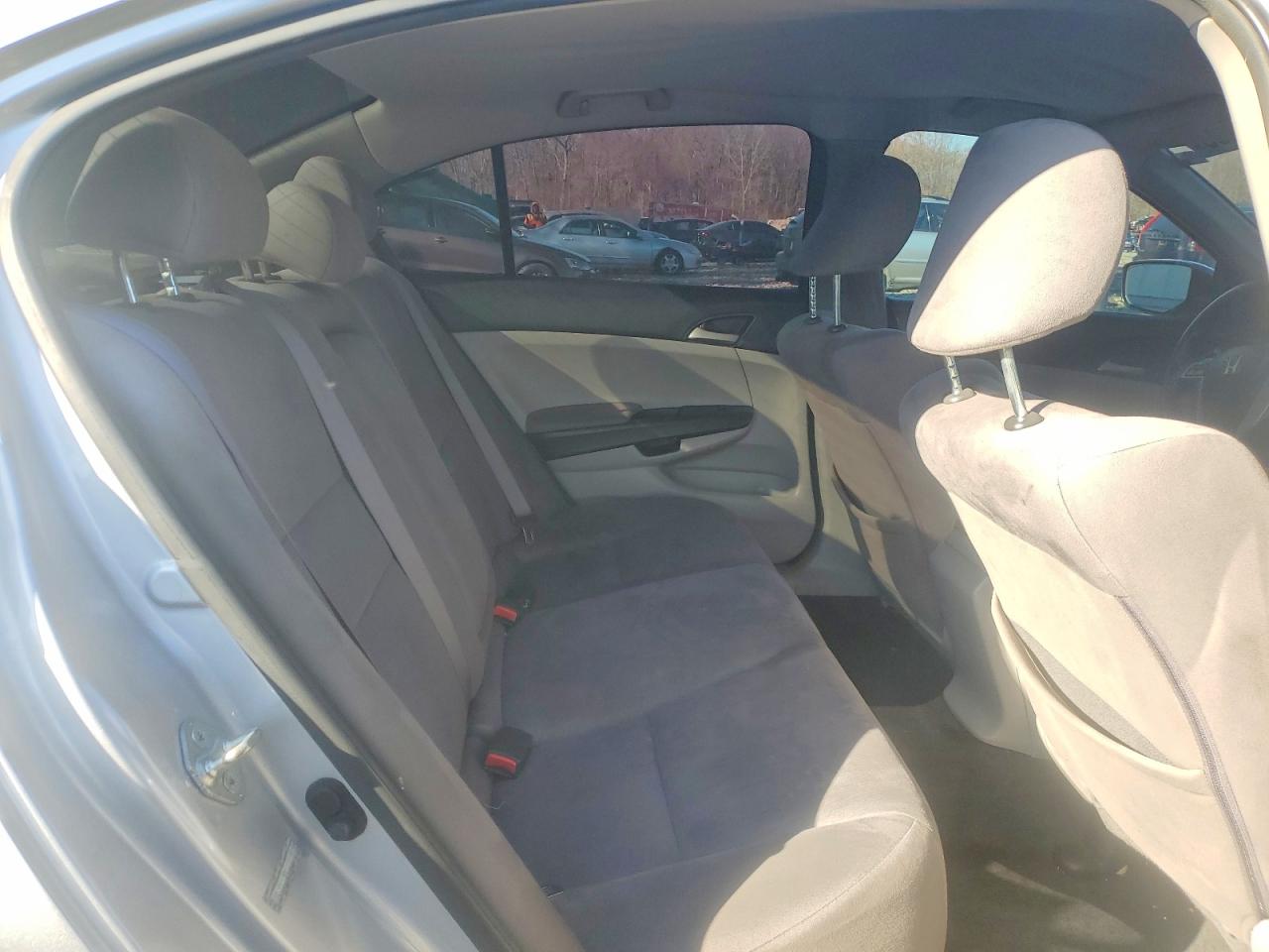 2011 HONDA ACCORD LXP photo 28
