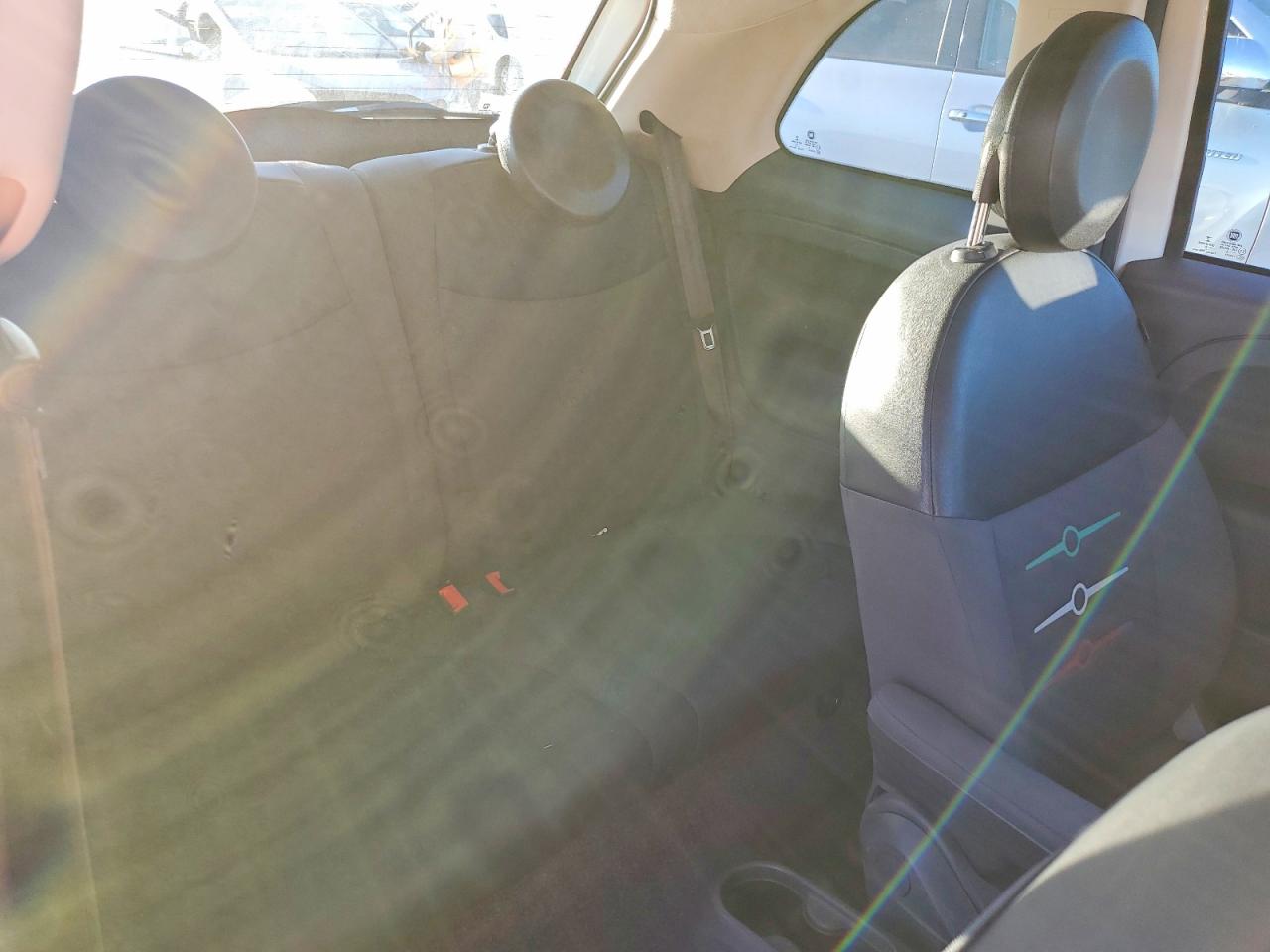 2016 FIAT 500 POP photo 19