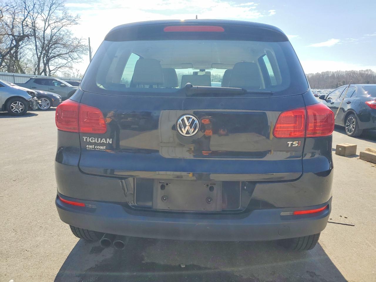2016 VOLKSWAGEN TIGUAN S photo 6