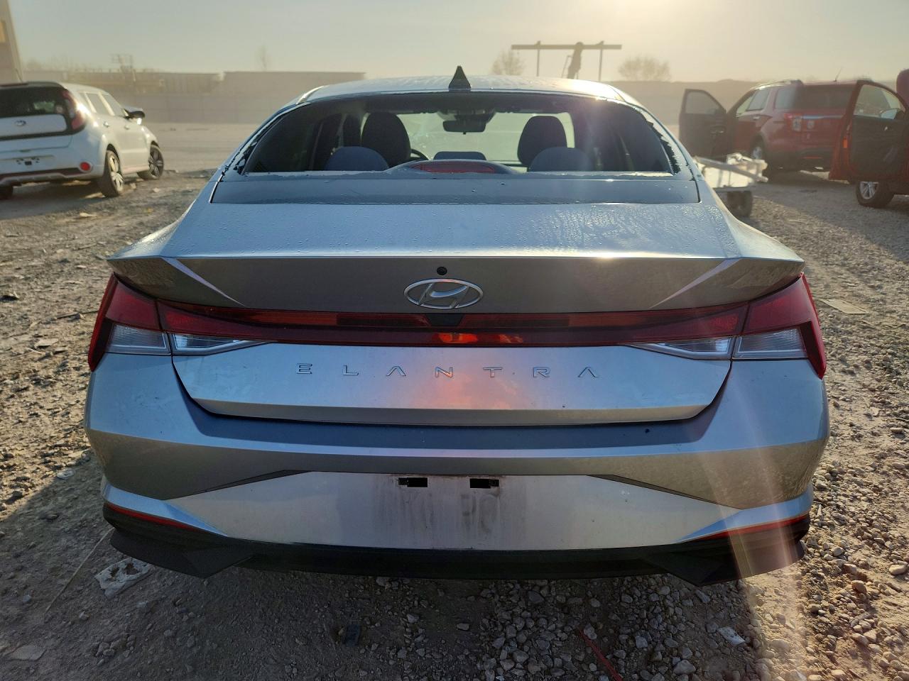2023 HYUNDAI ELANTRA SE photo 16