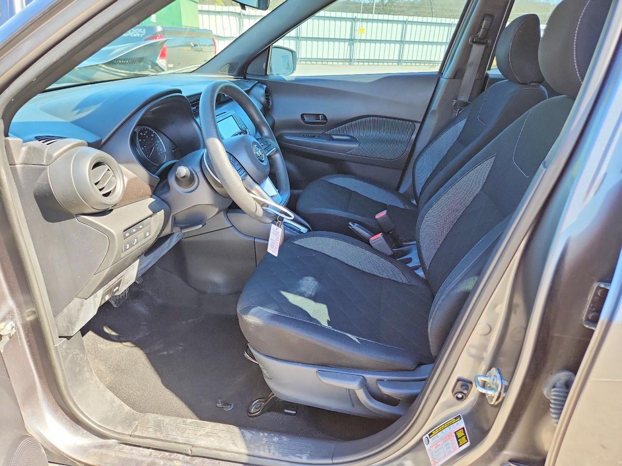 2020 NISSAN KICKS S photo 13
