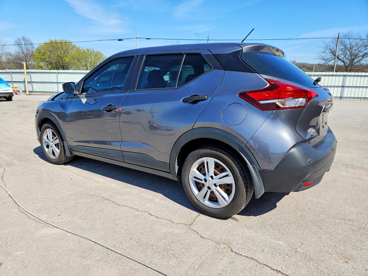 2020 NISSAN KICKS S photo 3
