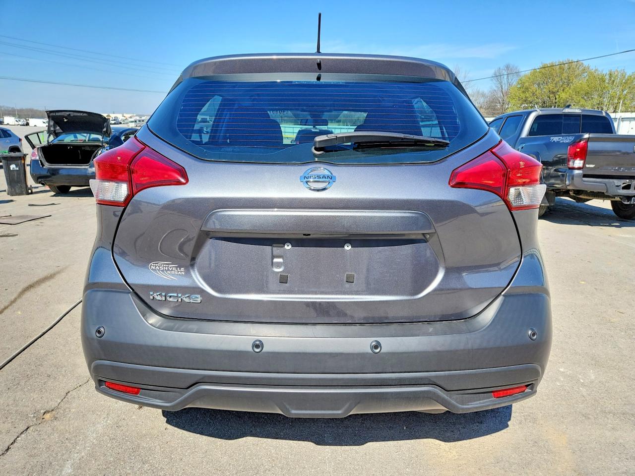 2020 NISSAN KICKS S photo 11
