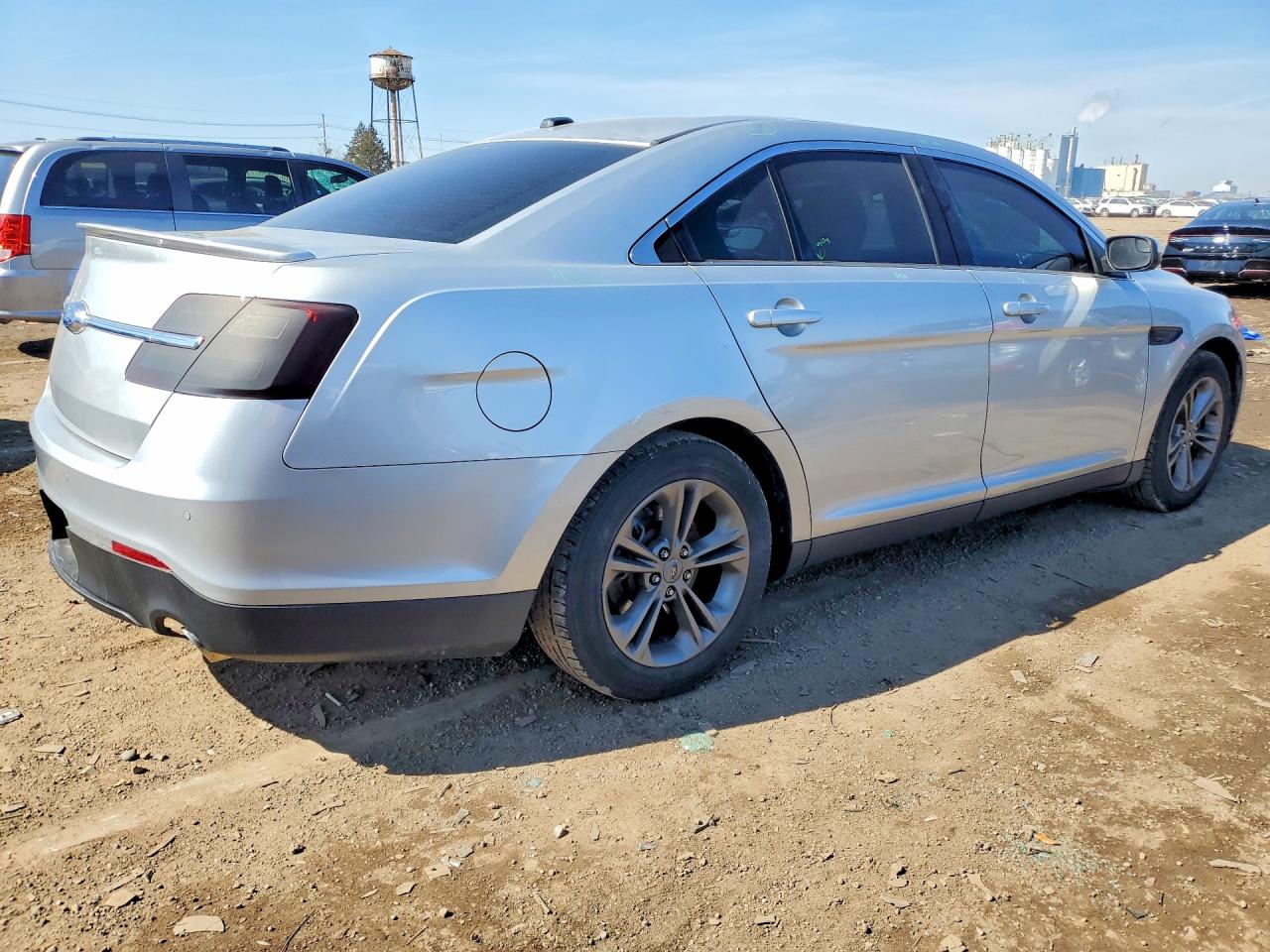 2018 FORD TAURUS SEL photo 5