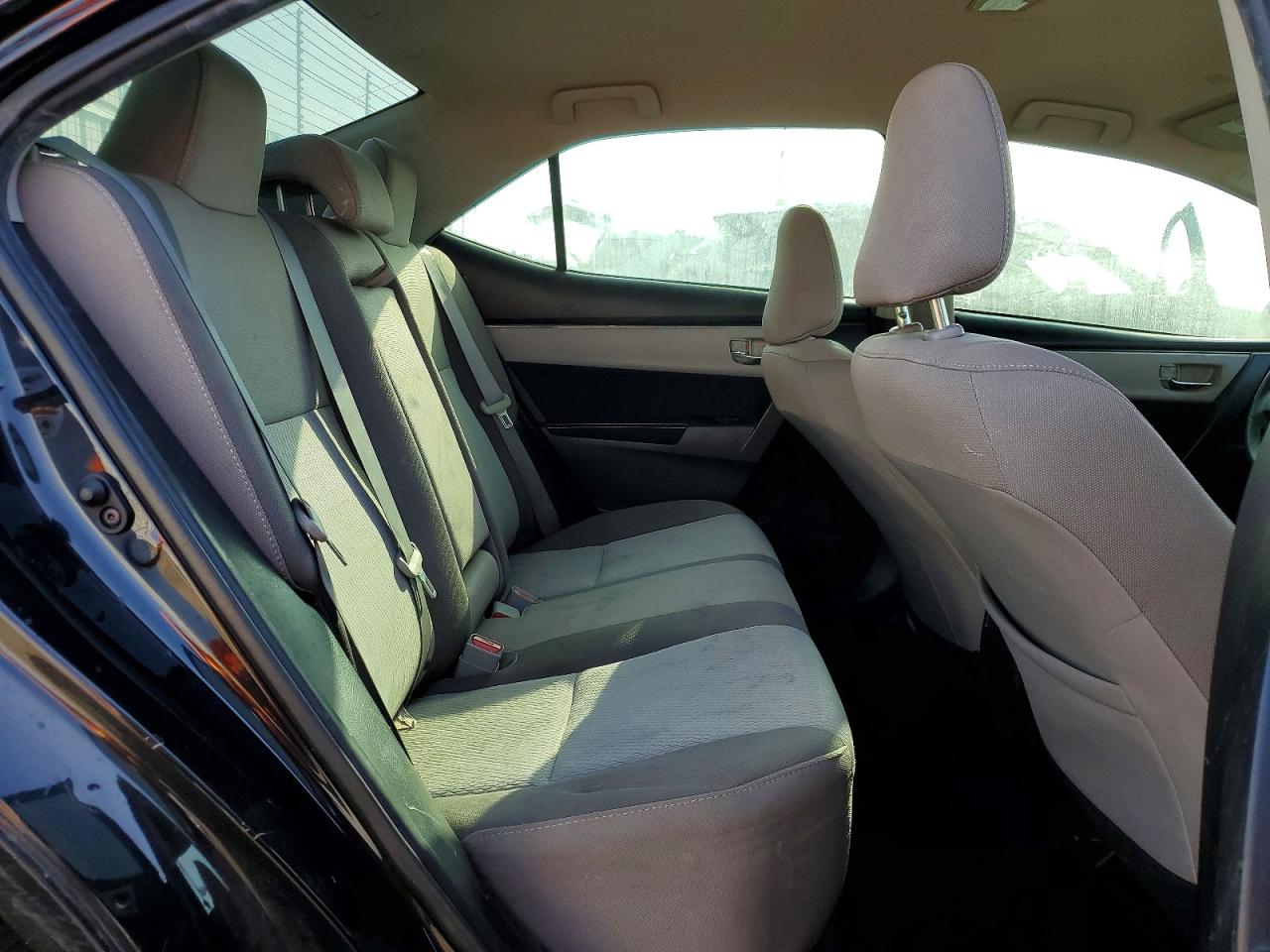 2019 TOYOTA COROLLA LE photo 19