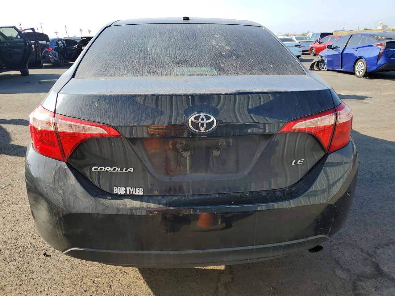 2019 TOYOTA COROLLA LE photo 11