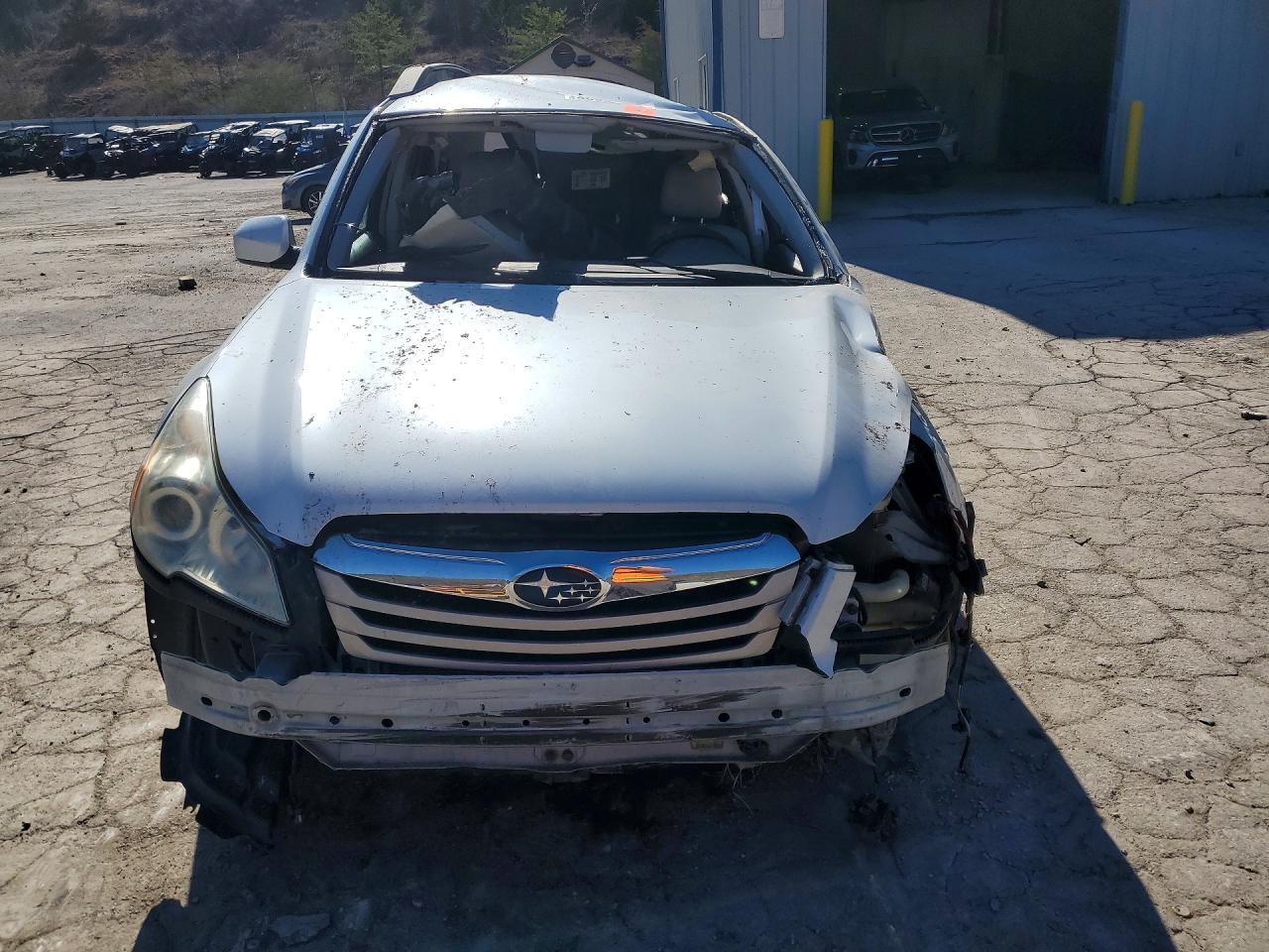 2011 SUBARU OUTBACK 2.5I PREMIUM photo 5