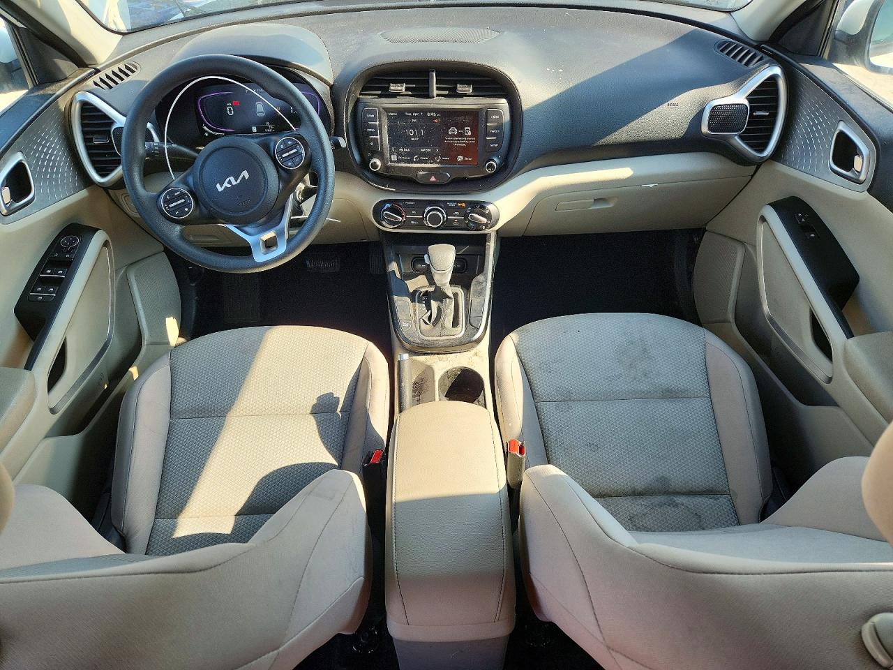 2025 KIA SOUL LX photo 8