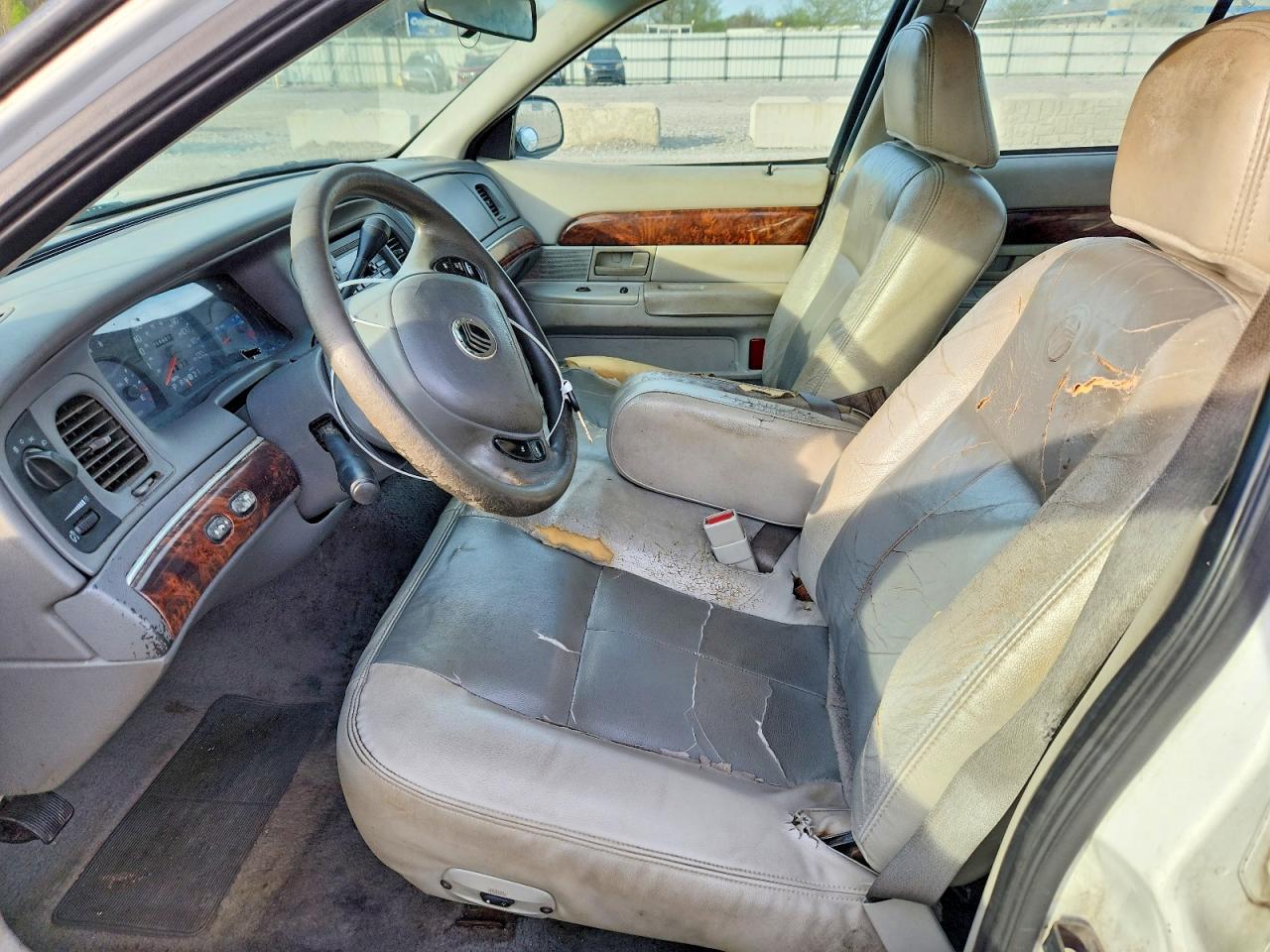 2004 MERCURY GRAND MARQUIS GS photo 13