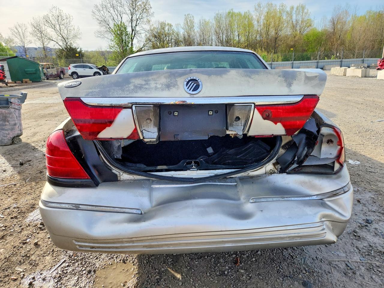 2004 MERCURY GRAND MARQUIS GS photo 11