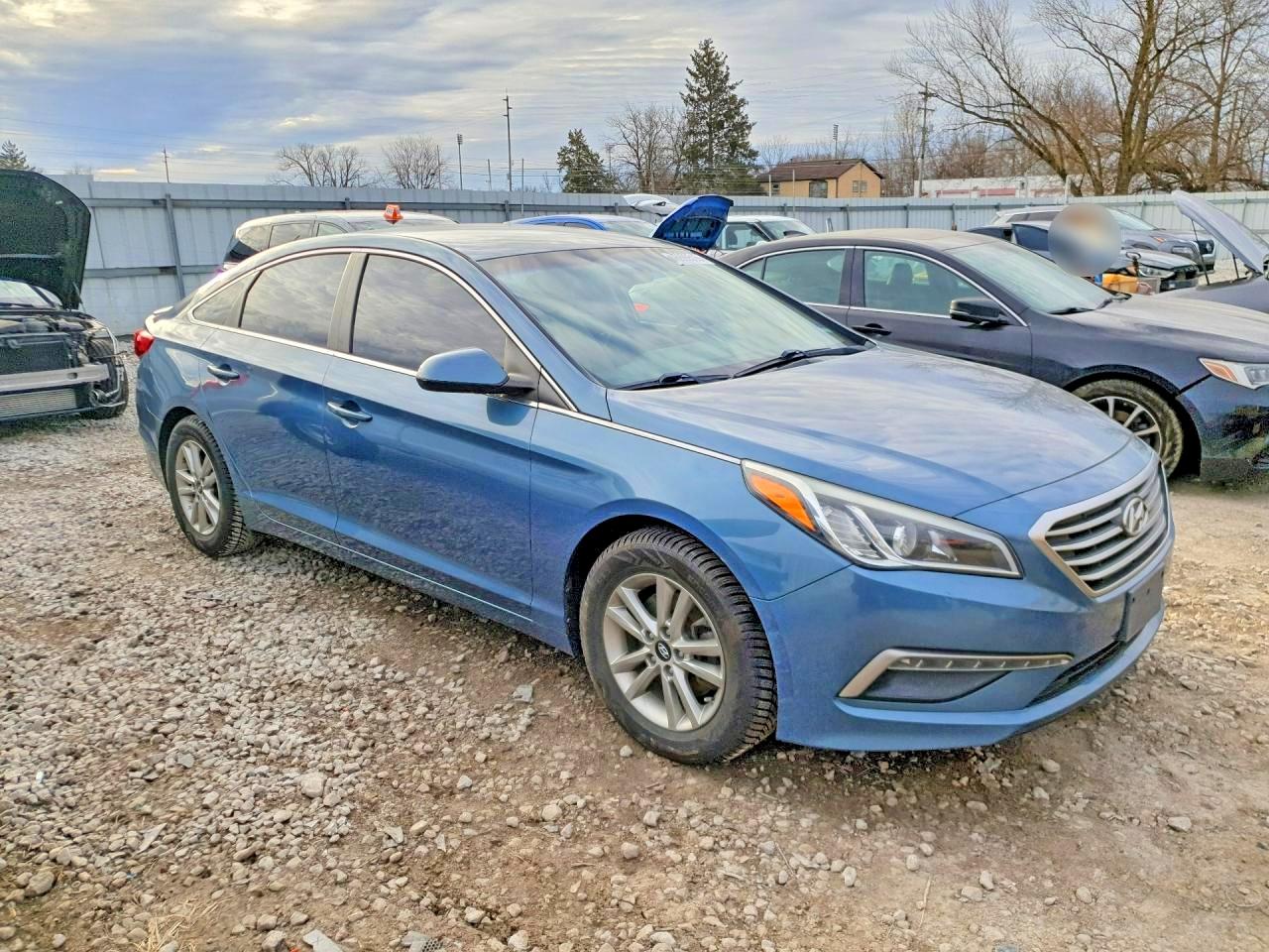 2015 HYUNDAI SONATA SE photo 4