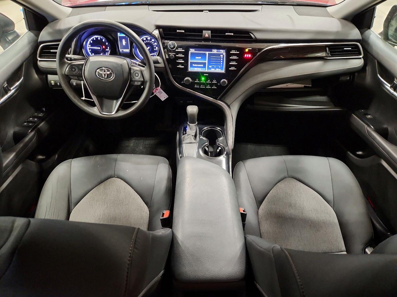 2020 TOYOTA CAMRY LE photo 15