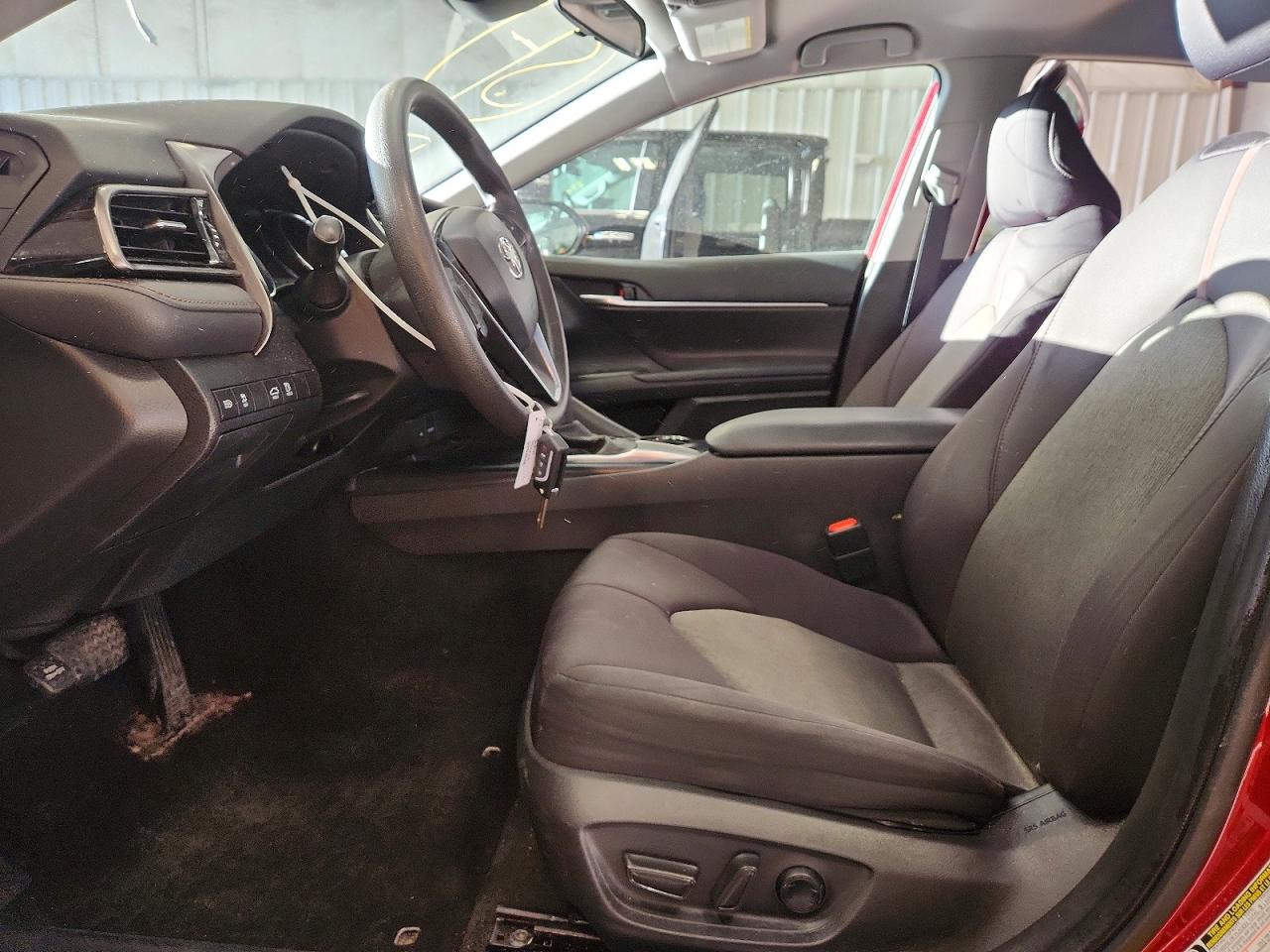 2020 TOYOTA CAMRY LE photo 13