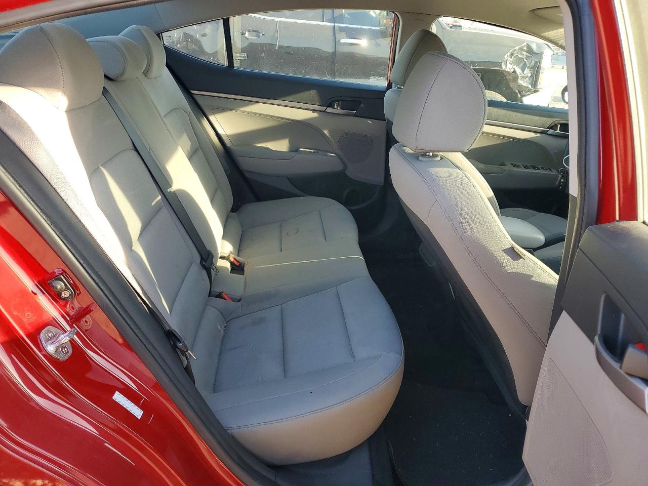 2017 HYUNDAI ELANTRA SE photo 10