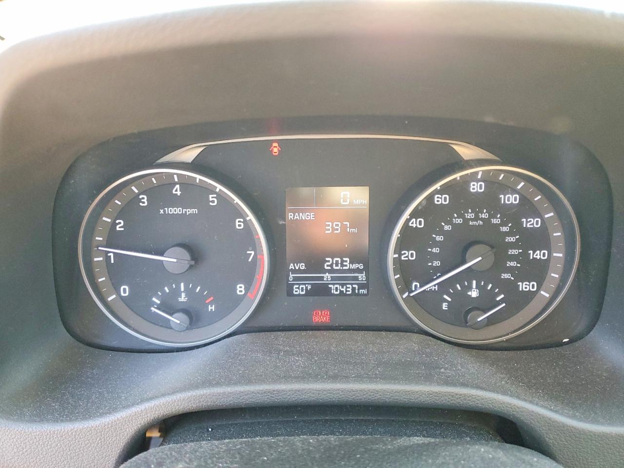 2017 HYUNDAI ELANTRA SE photo 9