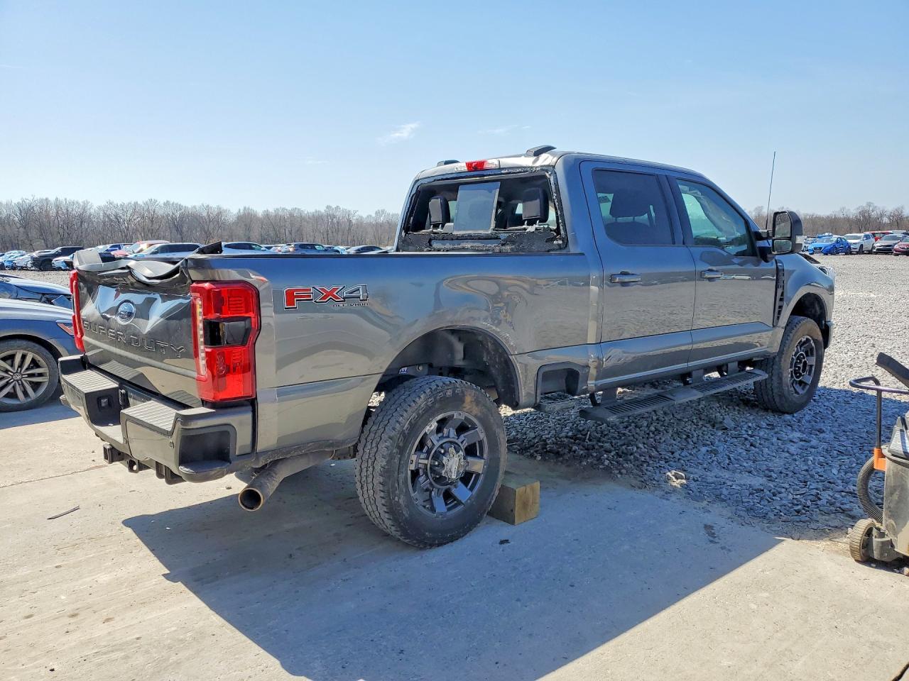 2024 FORD F350 SUPER DUTY photo 3