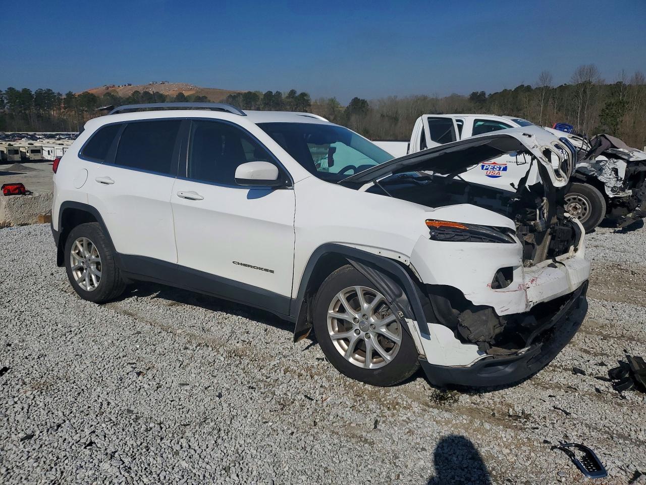 2017 JEEP CHEROKEE LATITUDE photo 4