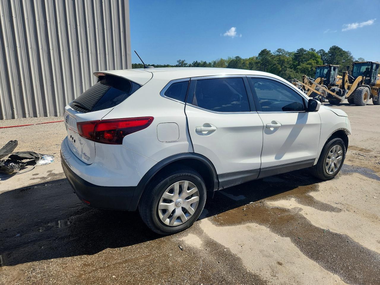 2018 NISSAN ROGUE SPORT S photo 3
