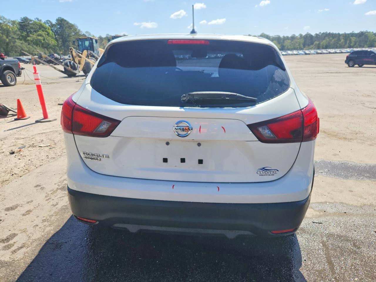2018 NISSAN ROGUE SPORT S photo 6