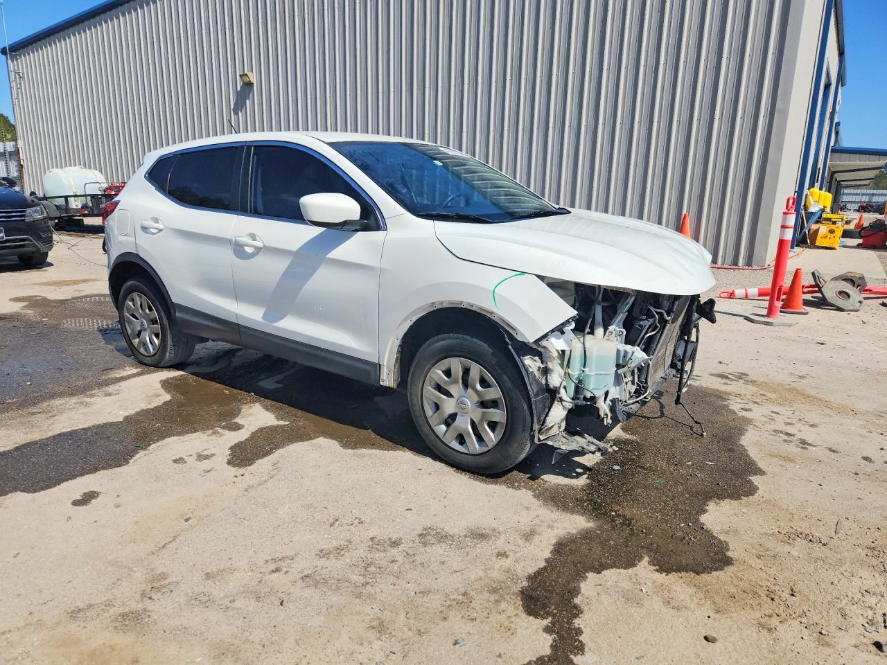 2018 NISSAN ROGUE SPORT S photo 4