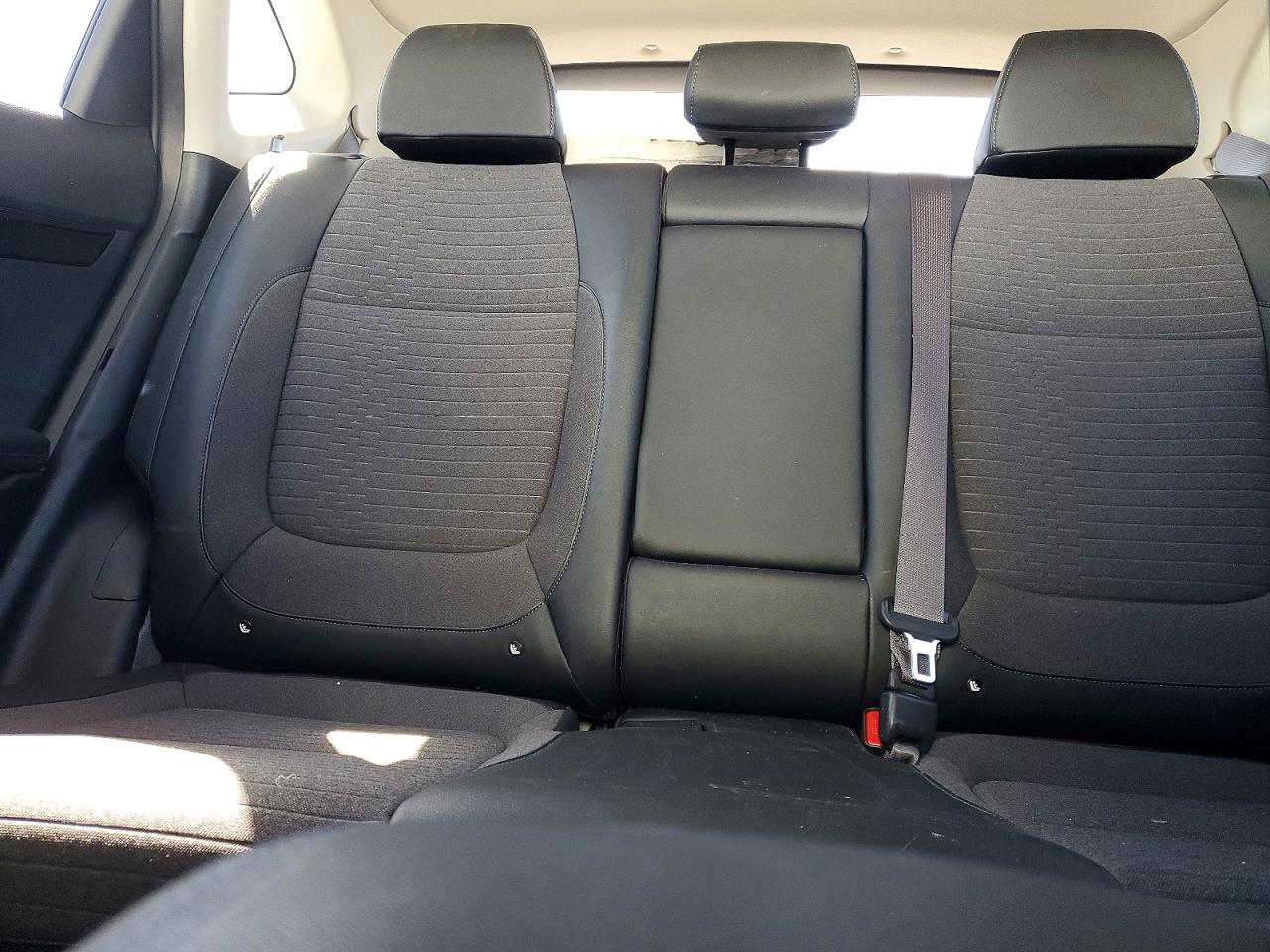 2021 KIA SELTOS S photo 10
