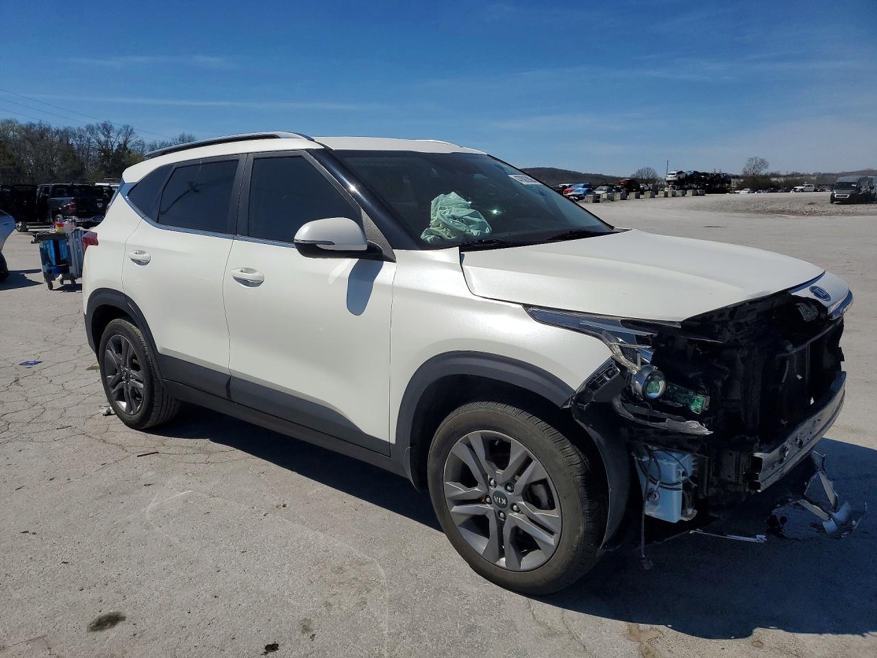 2021 KIA SELTOS S photo 4