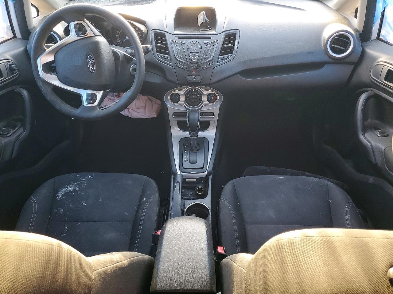 2018 FORD FIESTA SE photo 22