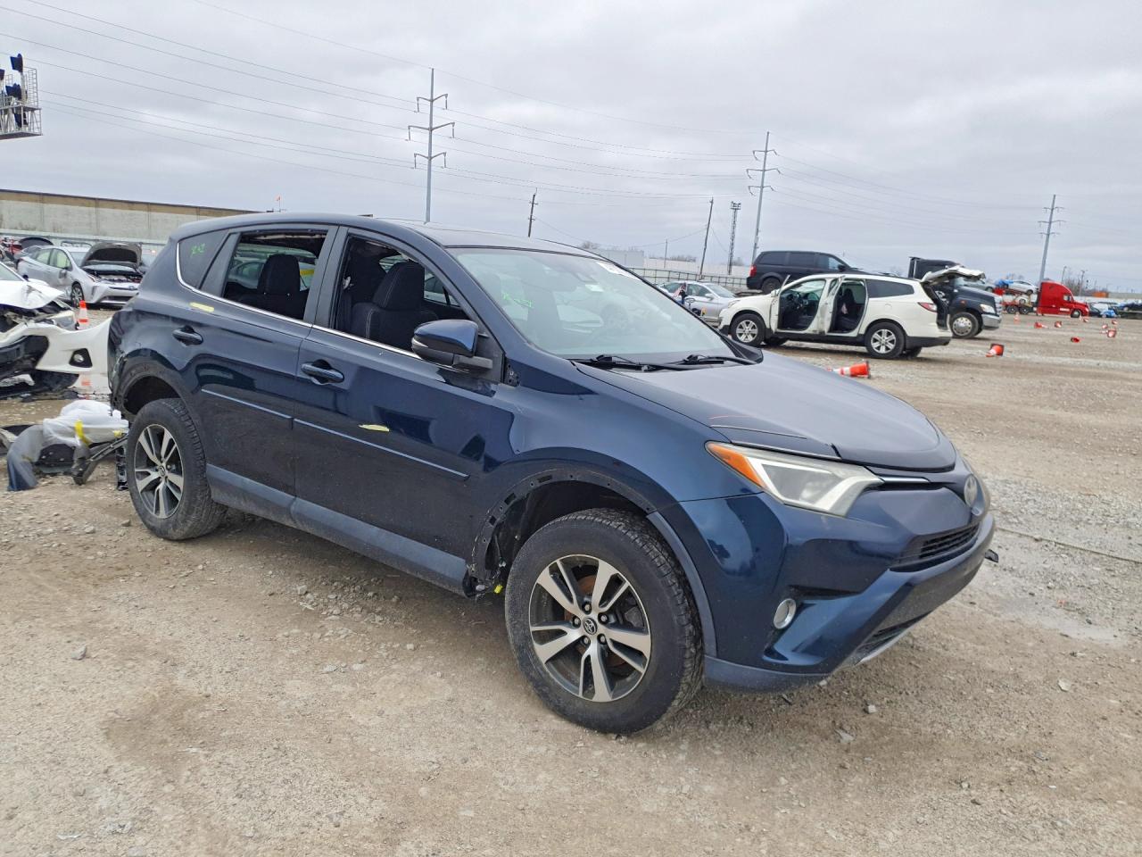 2017 TOYOTA RAV4 XLE photo 7