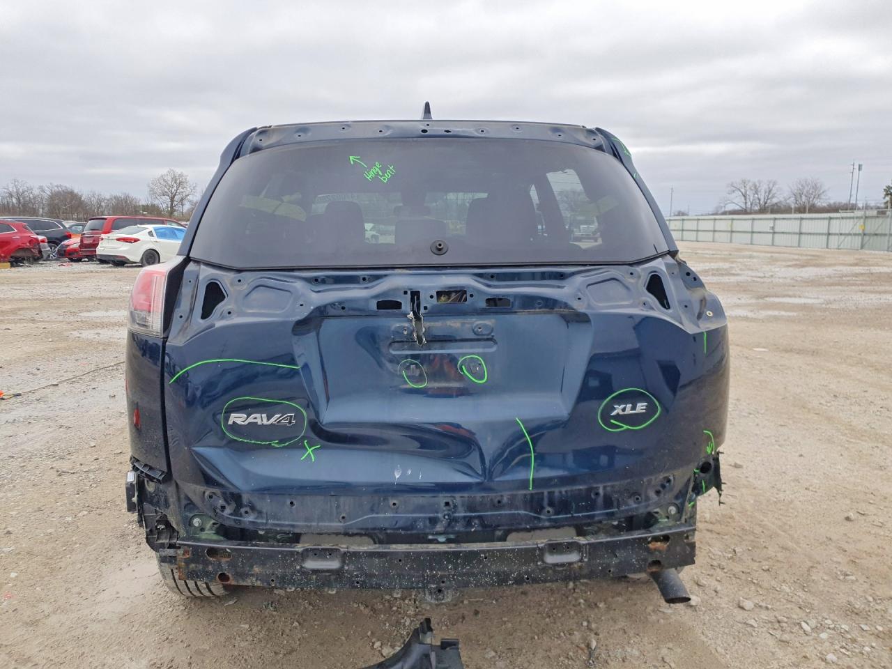 2017 TOYOTA RAV4 XLE photo 11
