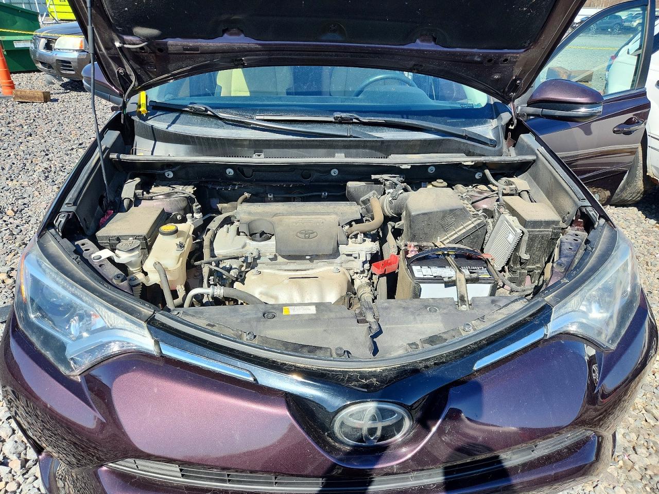 2018 TOYOTA RAV4 XLE photo 11