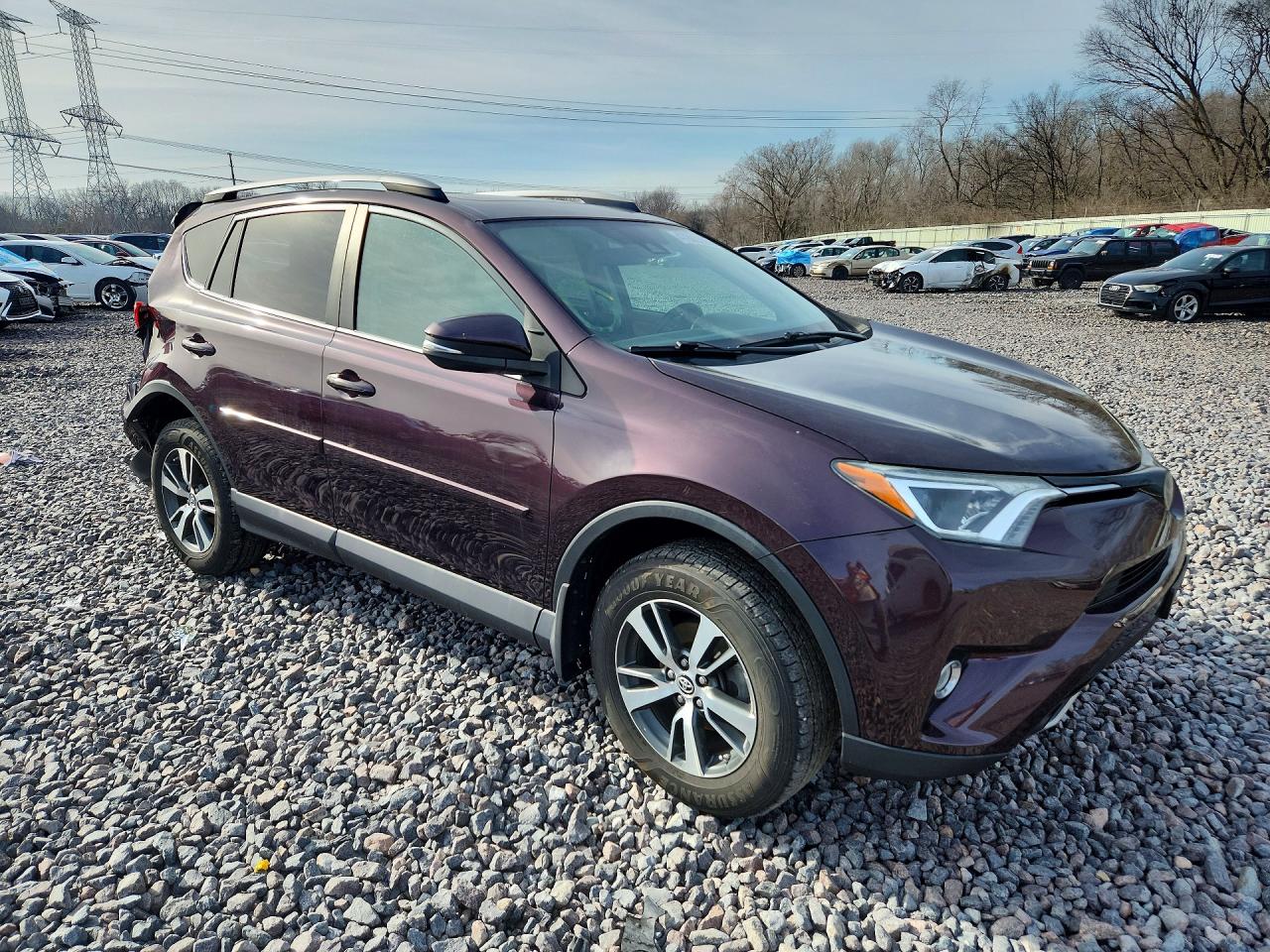 2018 TOYOTA RAV4 XLE photo 4