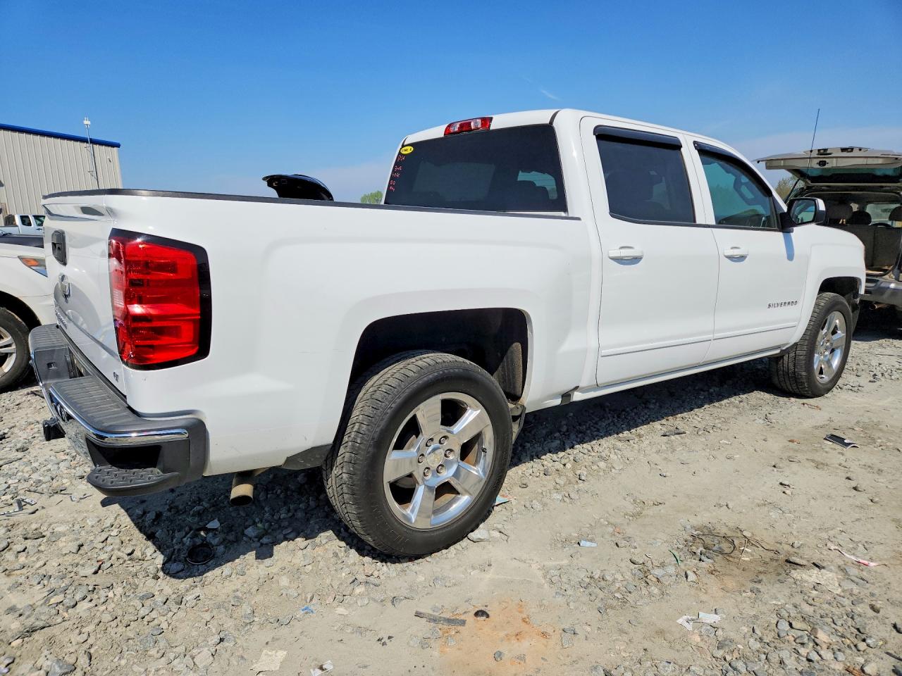 2017 CHEVROLET SILVERADO C1500 LT photo 3