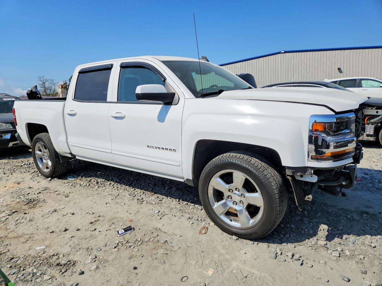 2017 CHEVROLET SILVERADO C1500 LT photo 4