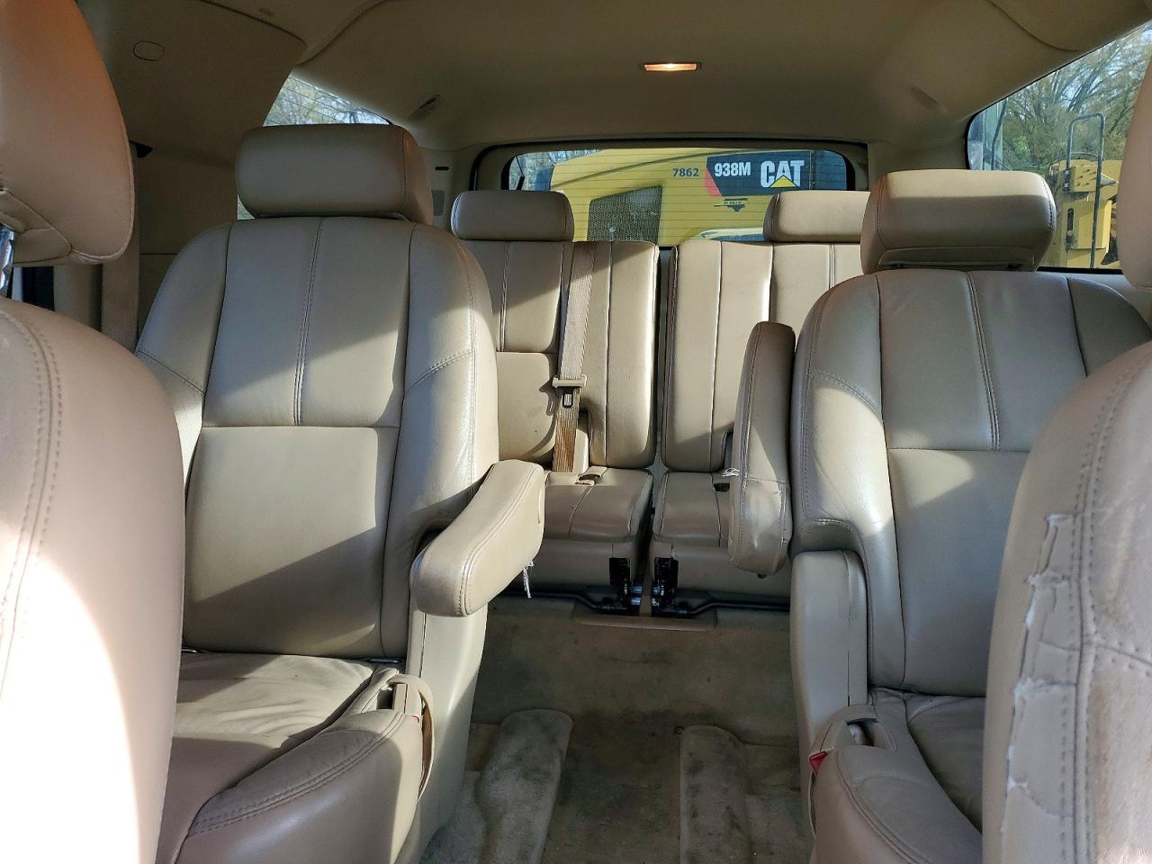 2007 GMC YUKON XL DENALI photo 28