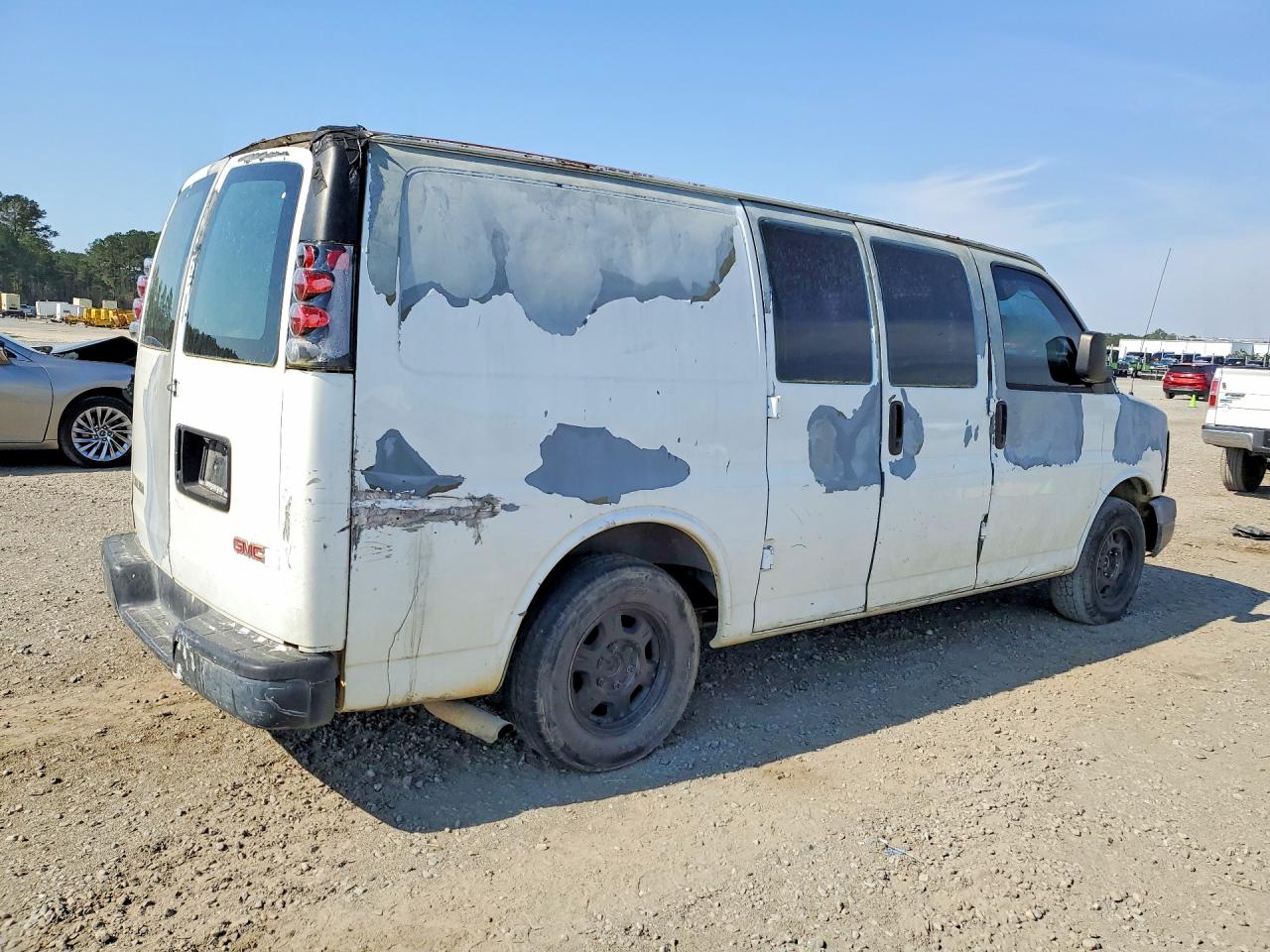 2003 GMC SAVANA G1500 photo 5