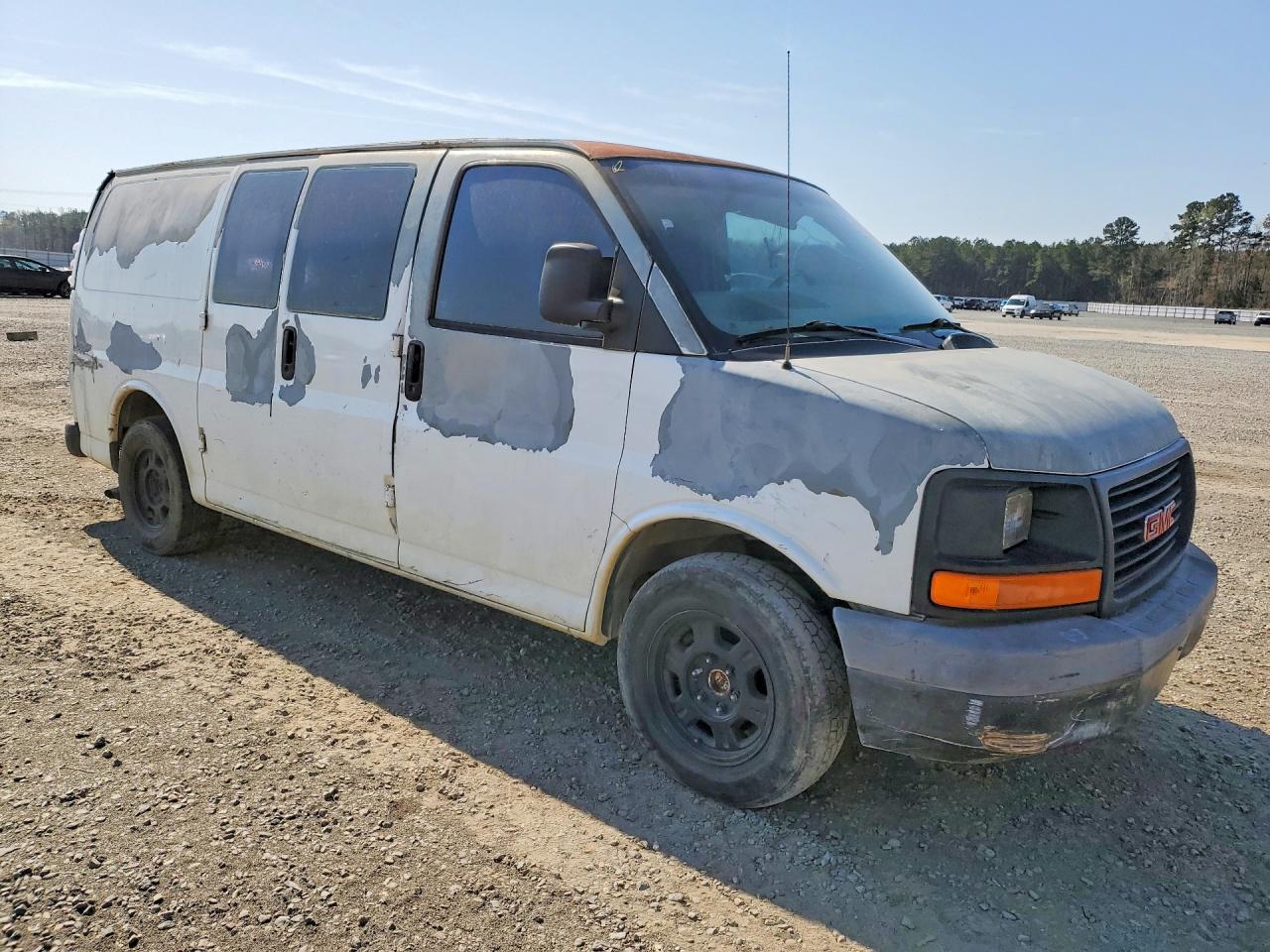 2003 GMC SAVANA G1500 photo 7