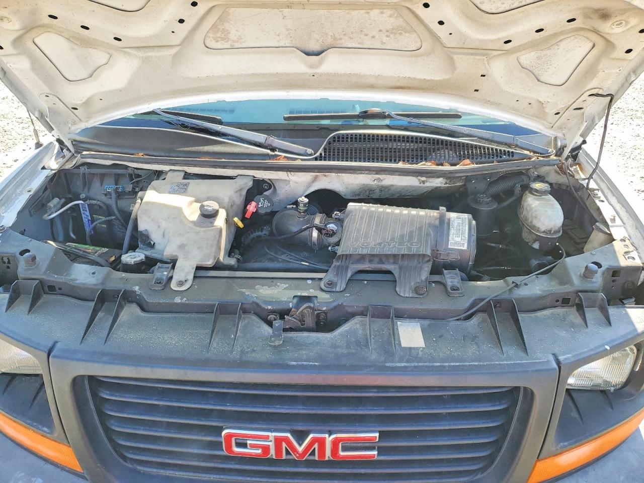 2003 GMC SAVANA G1500 photo 23