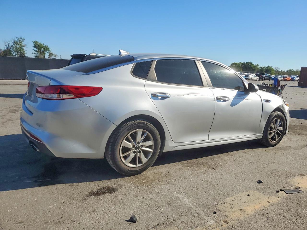 2018 KIA OPTIMA LX photo 7