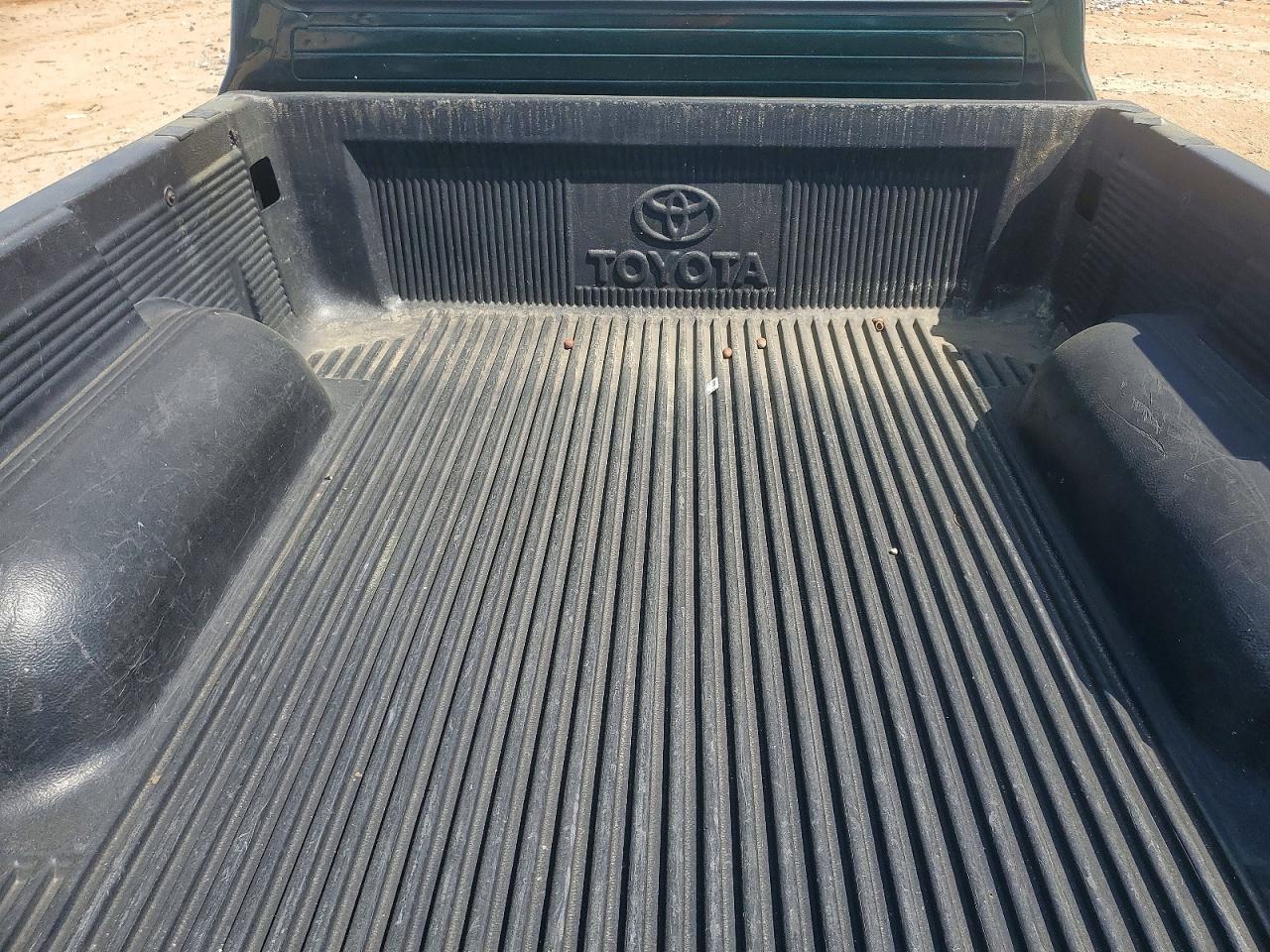 2000 TOYOTA TACOMA BASE photo 19