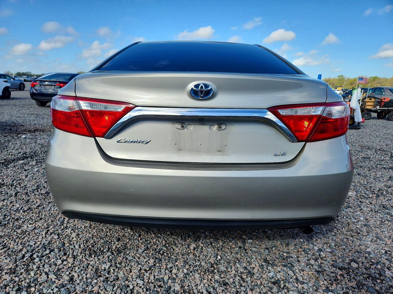 2015 TOYOTA CAMRY photo 11