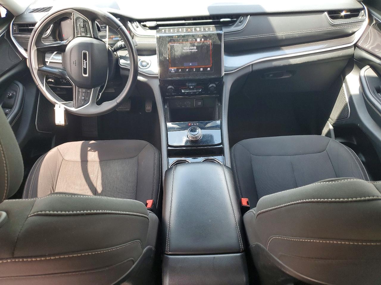 2022 JEEP GRAND CHEROKEE L LAREDO photo 8